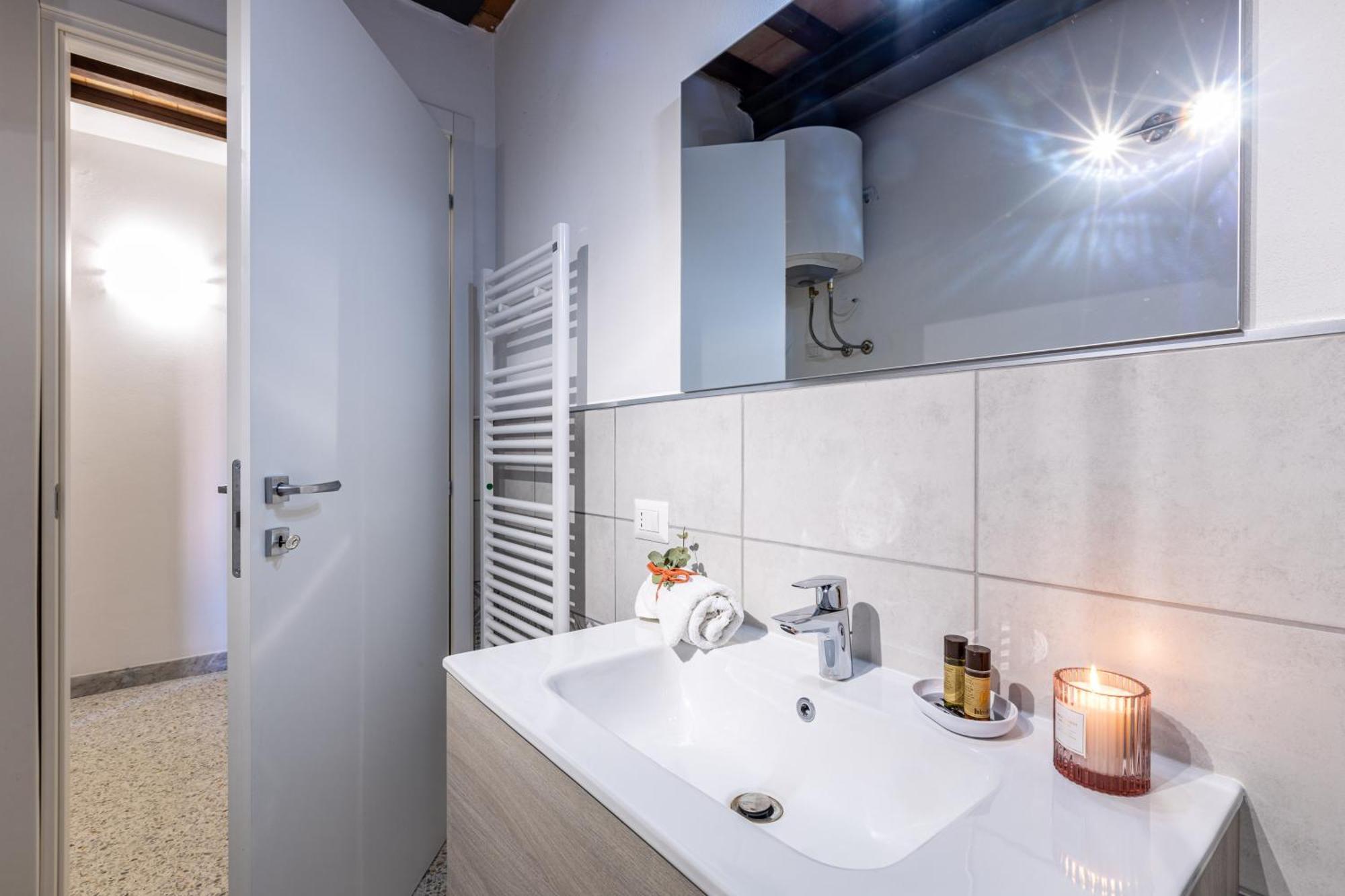Apartamento Le Residenze Chianni Exterior foto